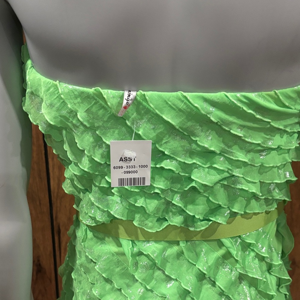 Green Ruffled Strapless Tank Top - Picture 8 of 10